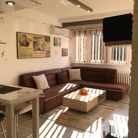 Apartment Lovely 2 *